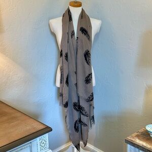 Large lightweight leaf pattern scarf